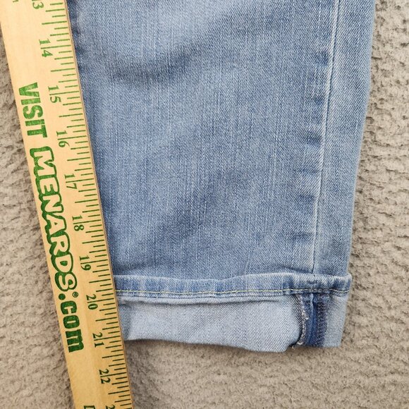 Levi Strauss Signature Mid Rise Capri's Light Wash Jeans Womens Size 10 Stretch - Picture 6 of 10